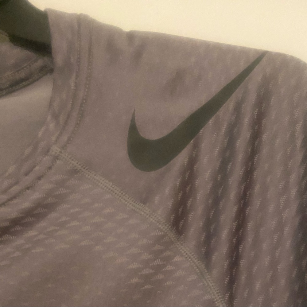 Nike Pro T-Shirt Size L Gray